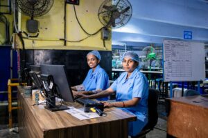 India minimum wages 2026 workers in a factory setting