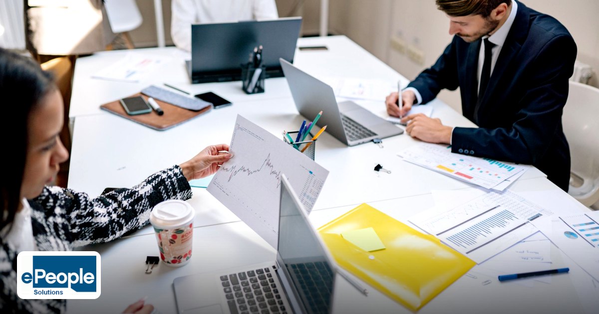 Bulk Hiring Freshers India: A Recruiter’s Step‑by‑Step Guide - professionals collaborating in a modern office